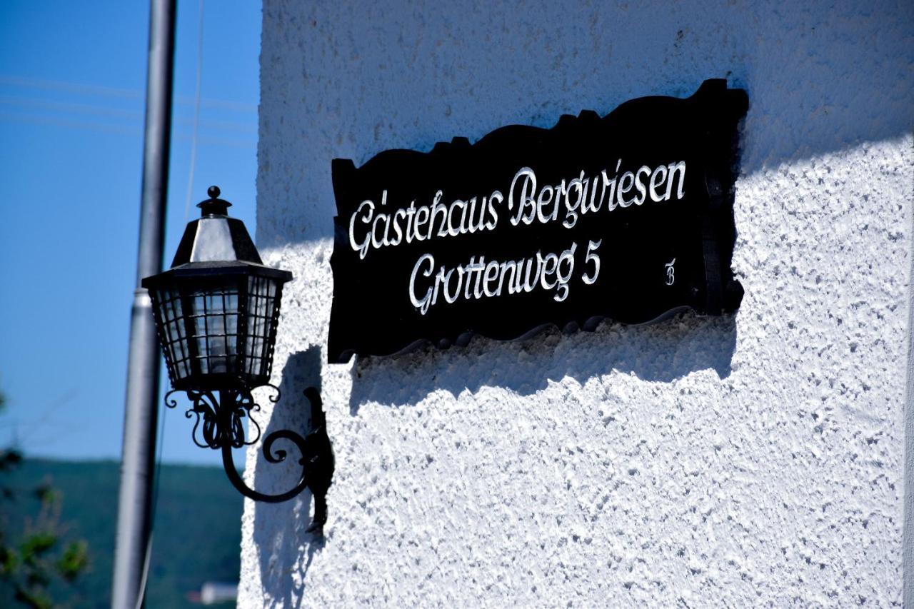 Hotel Bergwiesen - Zimmer Mit Balkon Oder Terasse Lohr am Main Bagian luar foto