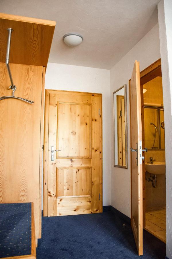 Hotel Bergwiesen - Zimmer Mit Balkon Oder Terasse Lohr am Main Bagian luar foto