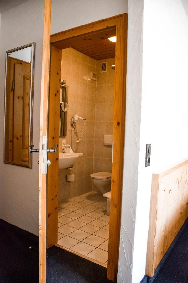 Hotel Bergwiesen - Zimmer Mit Balkon Oder Terasse Lohr am Main Bagian luar foto