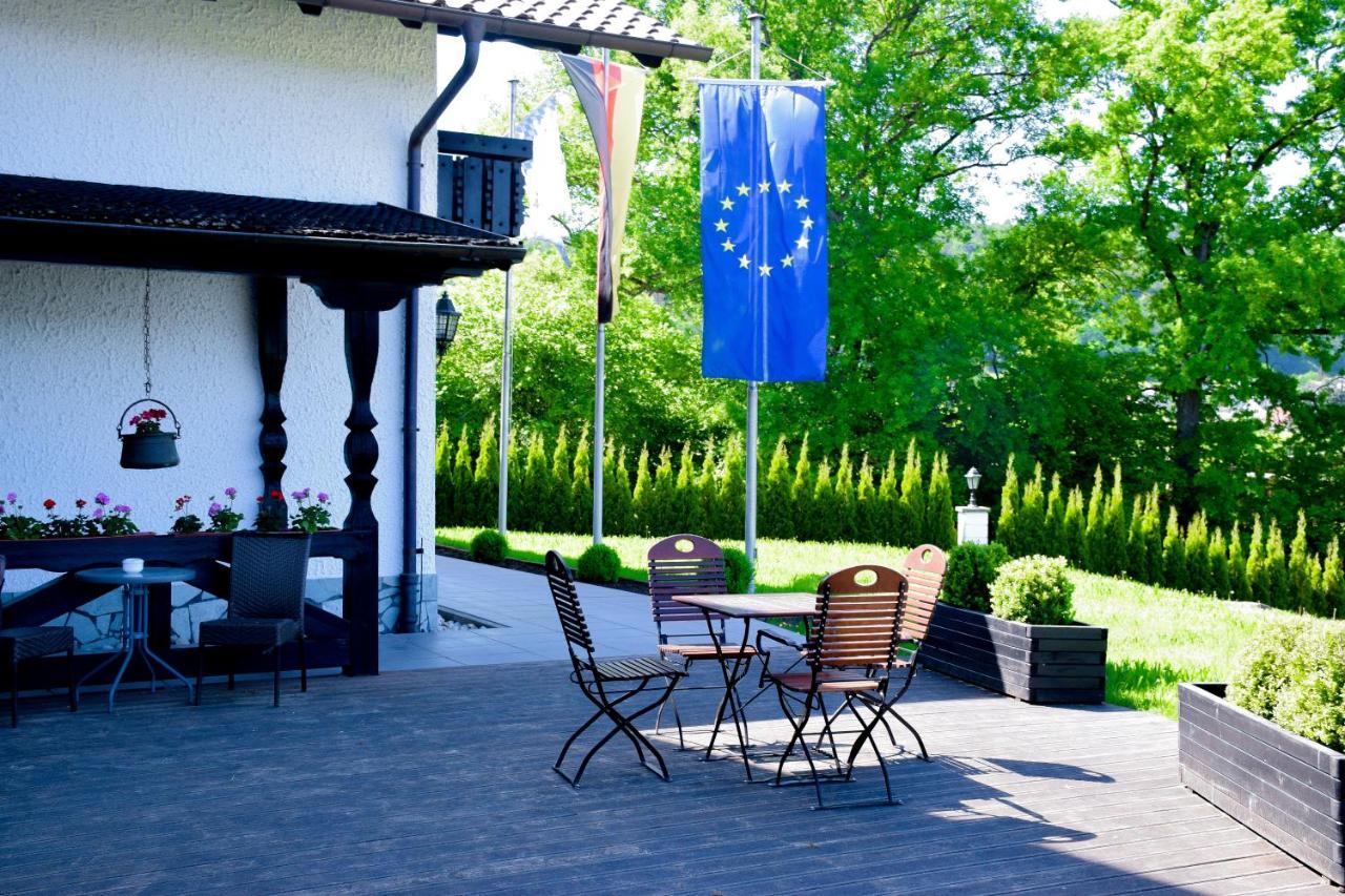 Hotel Bergwiesen - Zimmer Mit Balkon Oder Terasse Lohr am Main Bagian luar foto